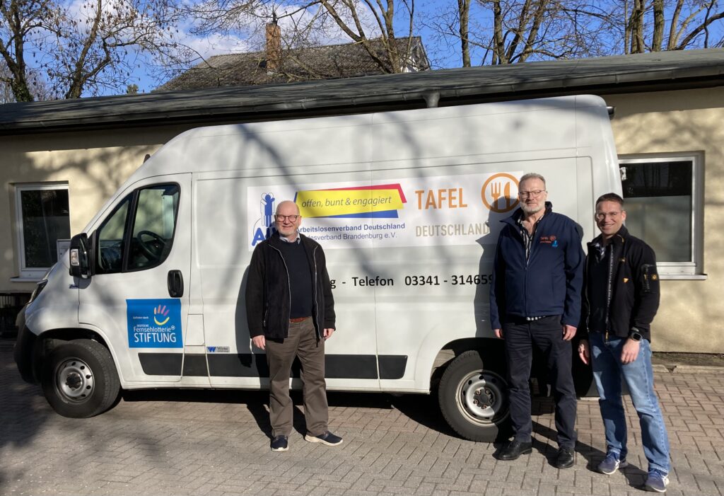 Gemeinsam gegen Not: Spende für die Strausberger Tafel übergeben